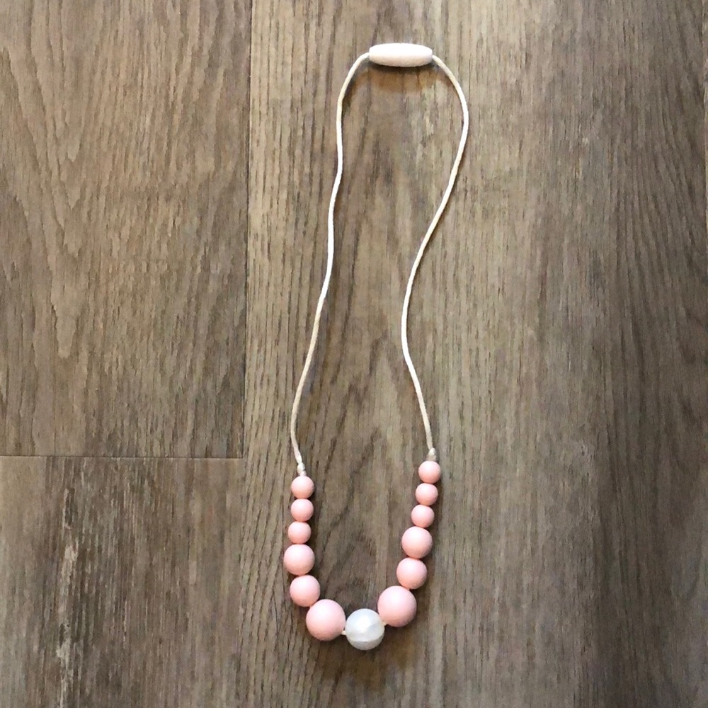 Toddler teething necklace